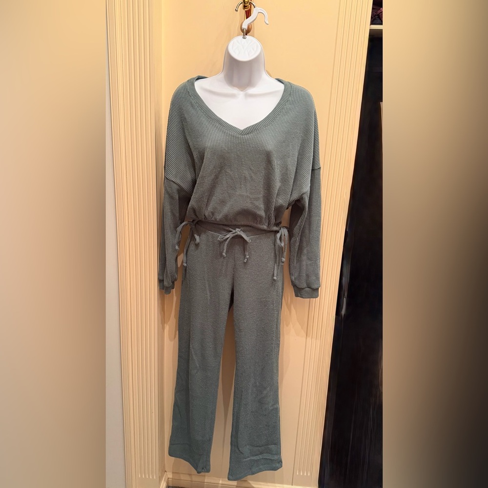 Suzette Collection XS/S Ribbed 2pc Lounge Set Sage Green